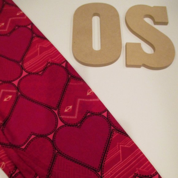 LuLaRoe Pants - NWT Valentine's LuLaRoe One Size Holiday leggings Red Hearts